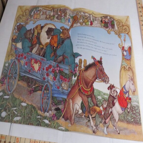 Berlioz the Bear BIG BOOK (almost 2 feet tall) By Jan Brett, Scholastic - Picture 6 of 11